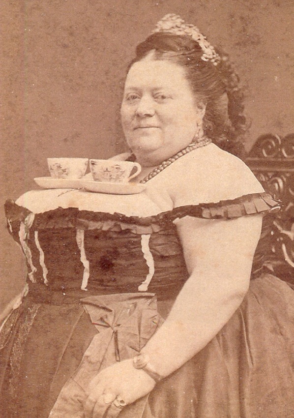 Vintage Boob Shelf - Your Tea is Ready