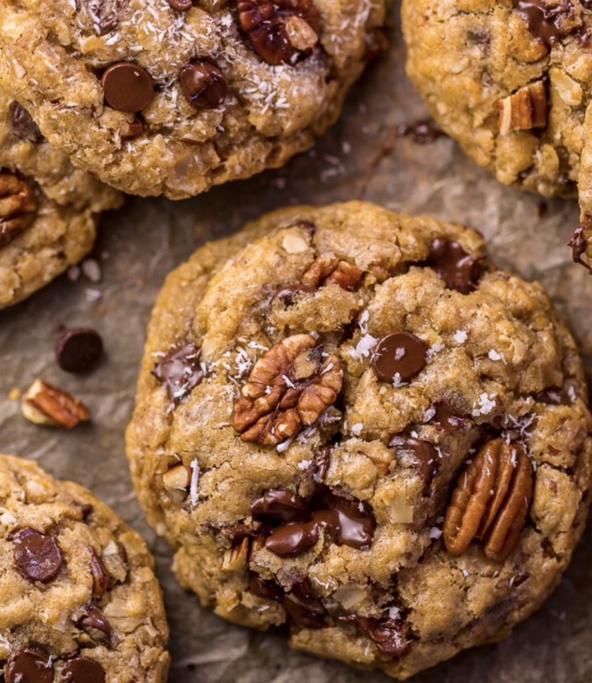 The Best Cowboy Cookies - Faxo