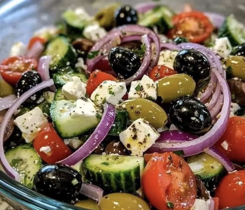 Classic Greek Salad - Faxo