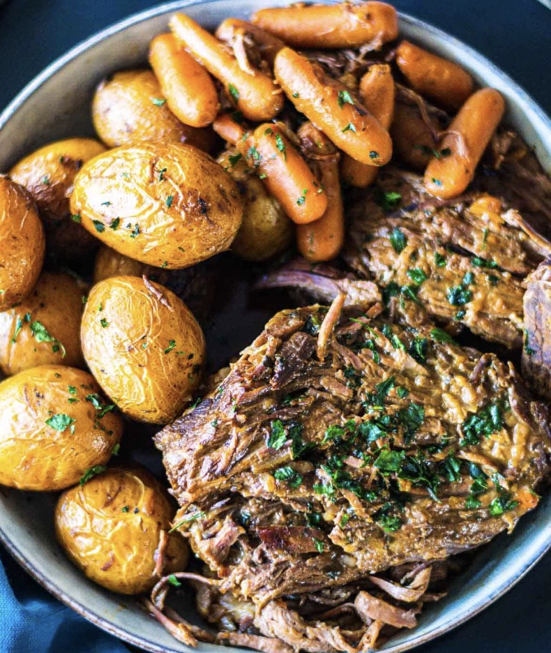Slow Cooker Three Envelope Pot Roast with Vegetables - Faxo