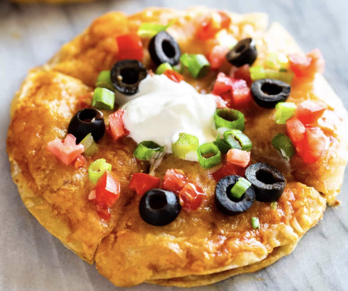 Copycat Taco Bell Mexican Pizzas - Faxo
