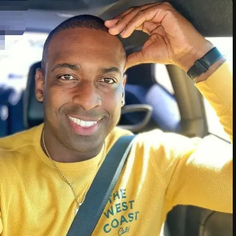 I'm on yellow today how do I look 🧐😲😲😲😊😊😊