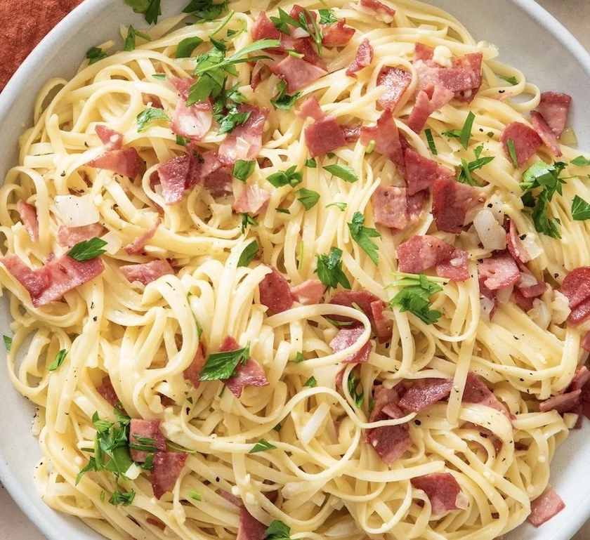 Jennifer Aniston’s Lightened Up Spaghetti Carbonara