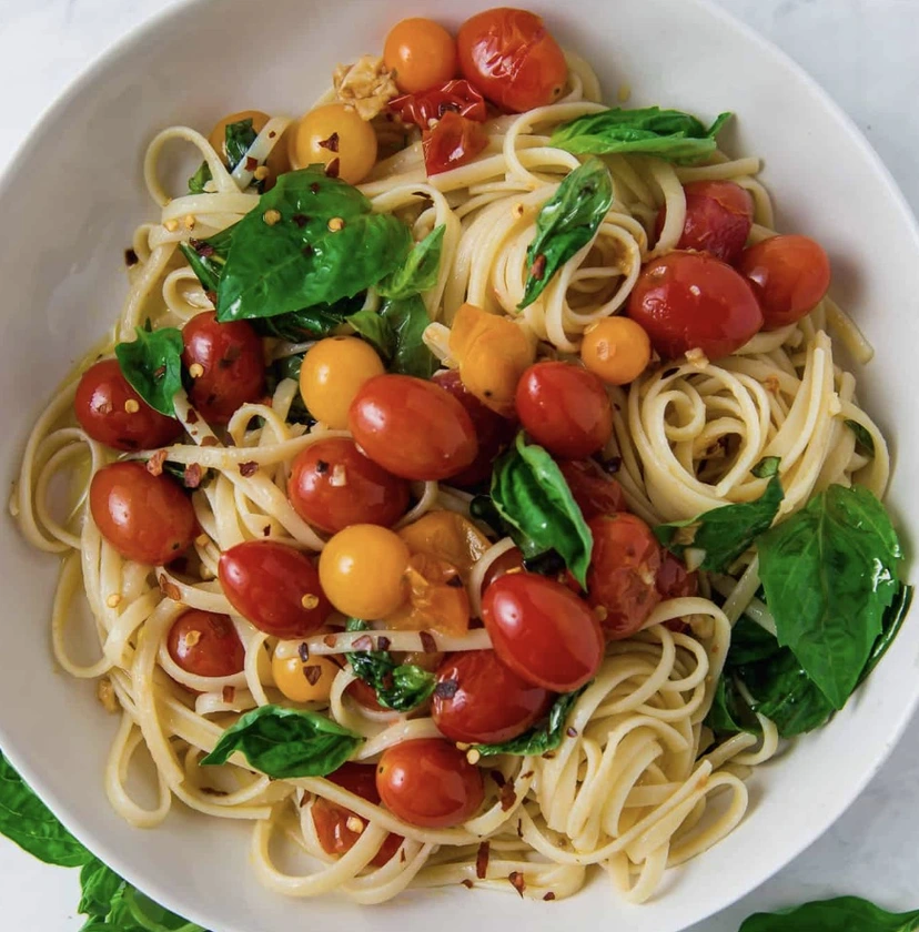 Cherry Tomato Pasta with Garlic and Fresh Basil