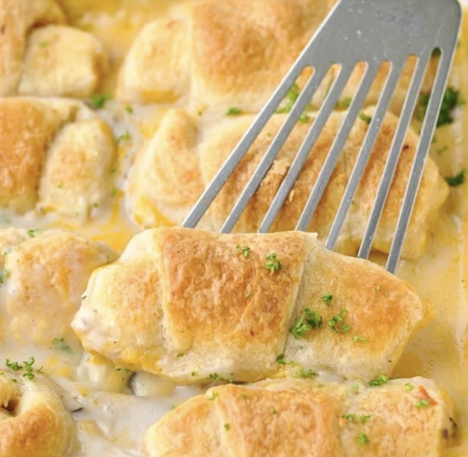 Cheesy Chicken Crescent Rolls - Faxo