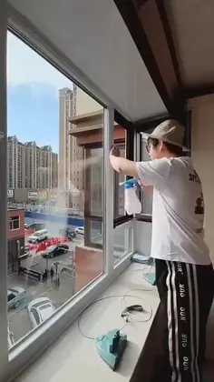 How To Clean Both Sides Of A Window at the Same Time