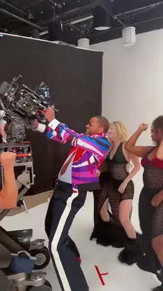🎵Pretty Girls music video is out