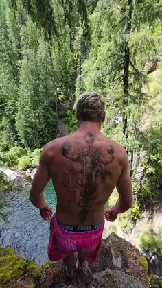 New Cliff Jumping Record 160 Feet!